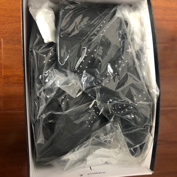 Shoes - Picture 3 of 3